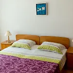 House Prodanovi 4*